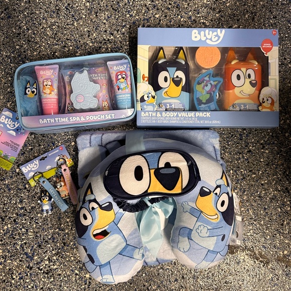 Bluey bundle - Picture 1 of 4